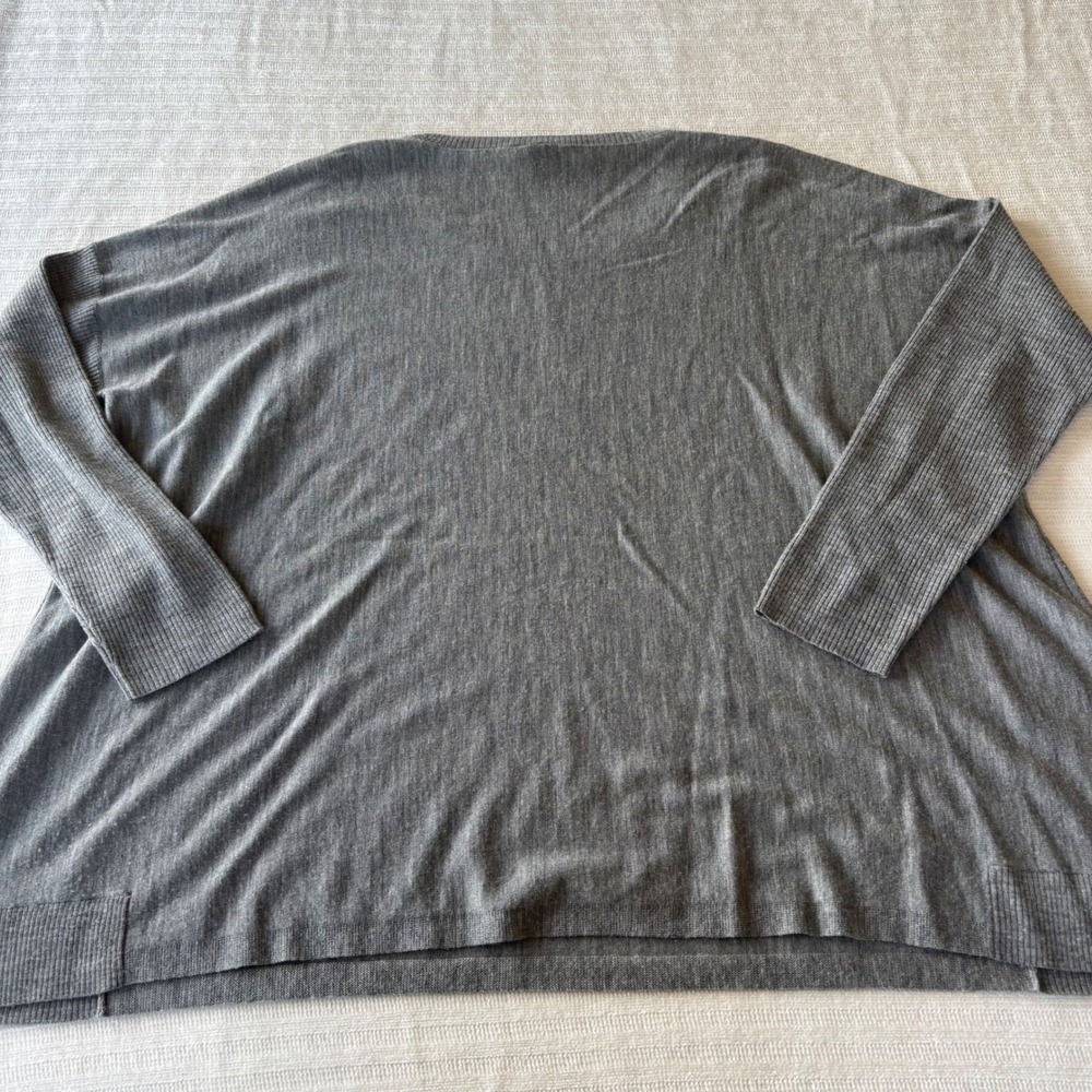 Eileen Fisher Grey 100% Merino Wool Boxy Oversized Sweater Large F5MU - Picture 3 of 9